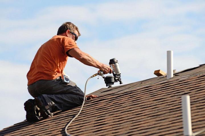 Travaux de rénovation de toiture Maisons-Laffitte